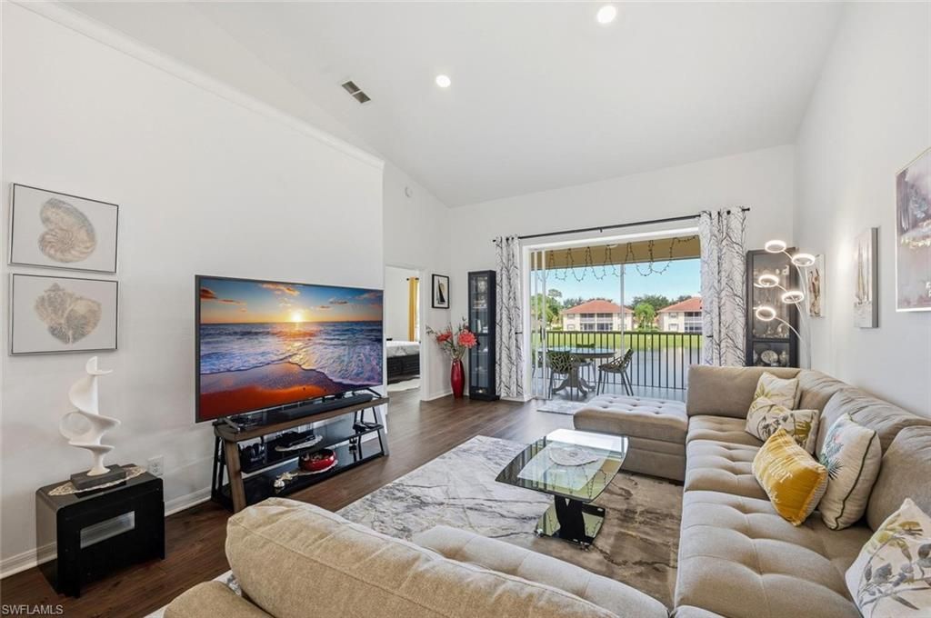 250 Robin Hood Cir , Unit 201, Naples, FL 34104 Photo