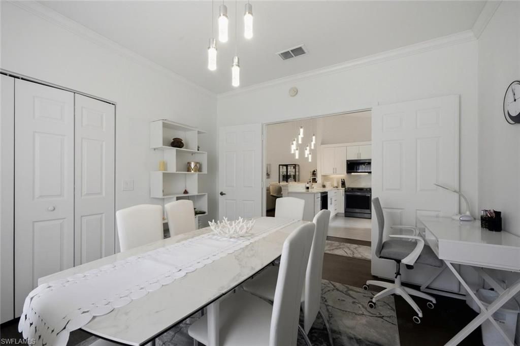 250 Robin Hood Cir , Unit 201, Naples, FL 34104 Photo