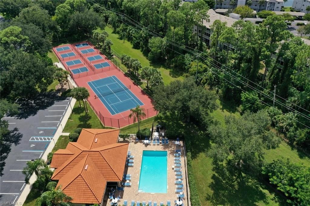 250 Robin Hood Cir , Unit 201, Naples, FL 34104 Photo