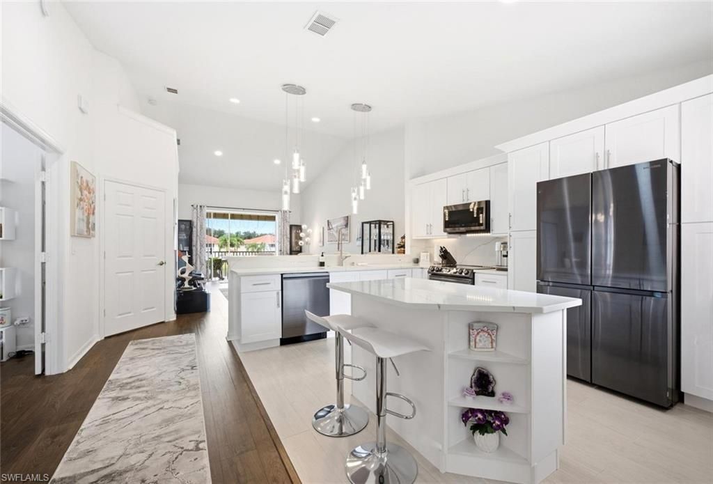 250 Robin Hood Cir , Unit 201, Naples, FL 34104 Photo