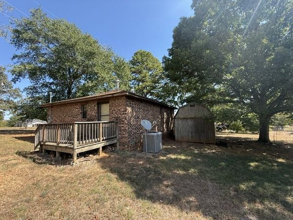 1908 Walnut Street , Paris, AR 72855