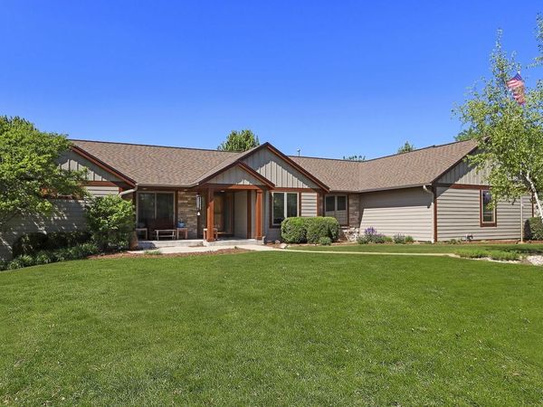 6724 Horseshoe TRAIL, Burlington, WI 53105