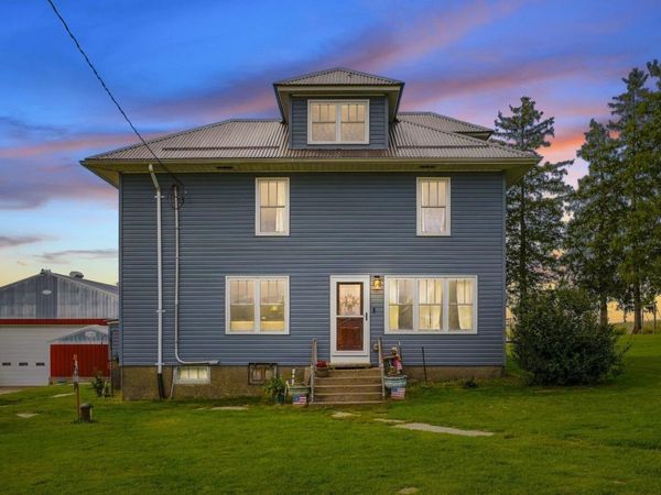 21730 N Cascade Road, Bernard, IA 52032