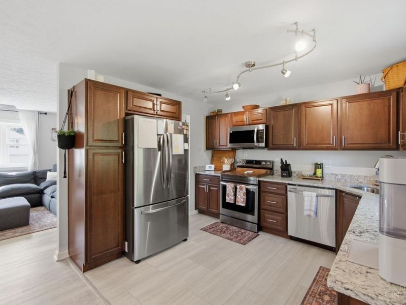 2576 Ambassador Drive, Colerain Township, OH 45231 Photo 12