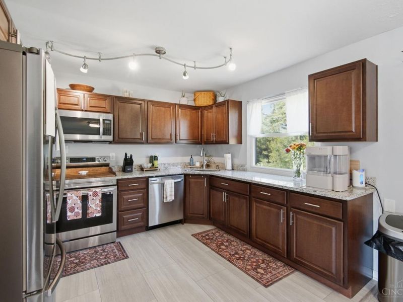 2576 Ambassador Drive, Colerain Township, OH 45231 Photo 13