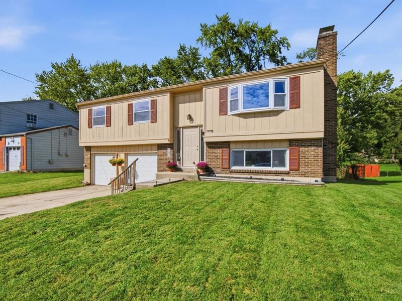 2576 Ambassador Drive, Colerain Township, OH 45231 Photo 3