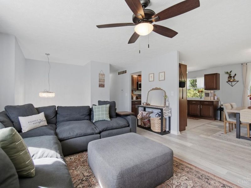2576 Ambassador Drive, Colerain Township, OH 45231 Photo 7