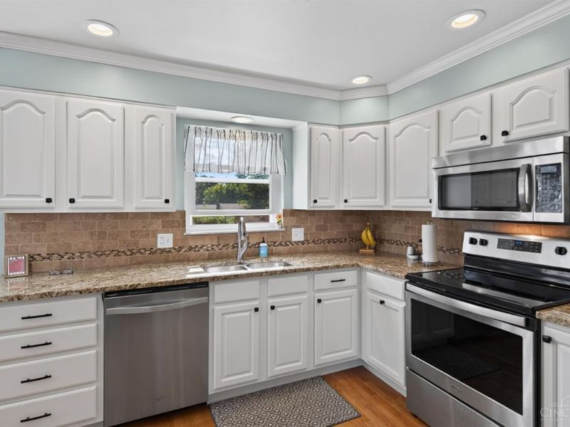 5525 Stokeswood Ct, Delhi Township, OH 45238 Photo 12