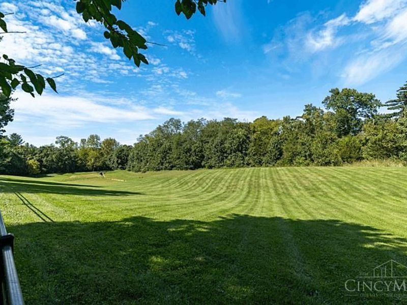 5025 Rollman Estates Drive, Amberley, OH 45236 Photo 4