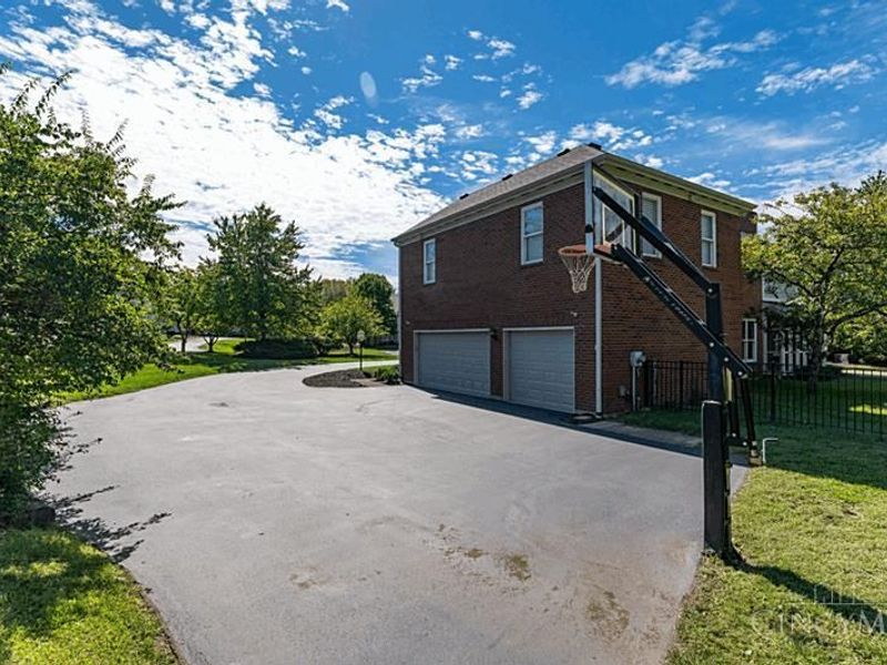5025 Rollman Estates Drive, Amberley, OH 45236 Photo 80