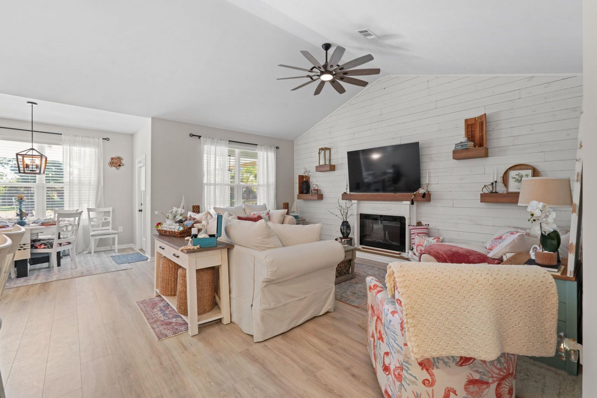 750 Hickman St. Photo 16