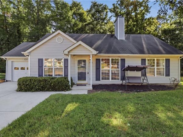 4413 Bear Ridge Court , Greensboro, NC 27406