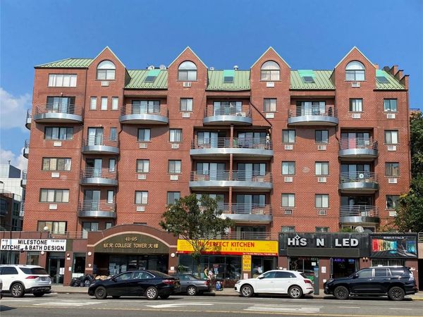 41-05 College Point Boulevard , Unit 2F, Flushing, NY 11355