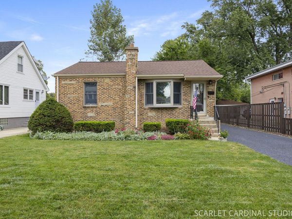 415 N Harvard Avenue , Villa Park, IL 60181