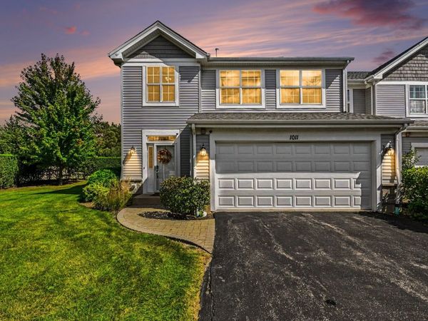 1011 Green Meadow Avenue , Vernon Hills, IL 60061