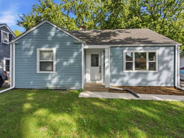 236 Ingleside Avenue , Aurora, IL 60506