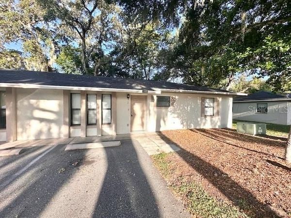 32801 LAKE SQUARE COURT, Unit 2, LEESBURG, FL 34788