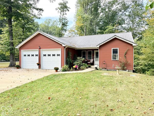 2902 W Stratford Circle , Crawfordsville, IN 47933