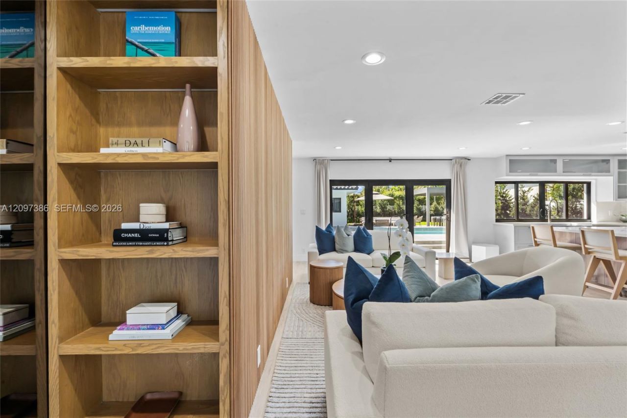 116 W 1st Ct , Miami Beach, FL 33139 Photo