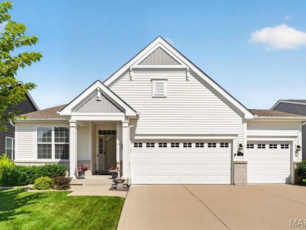 656 Moffett Laurel Drive, Lake St Louis, MO 63367