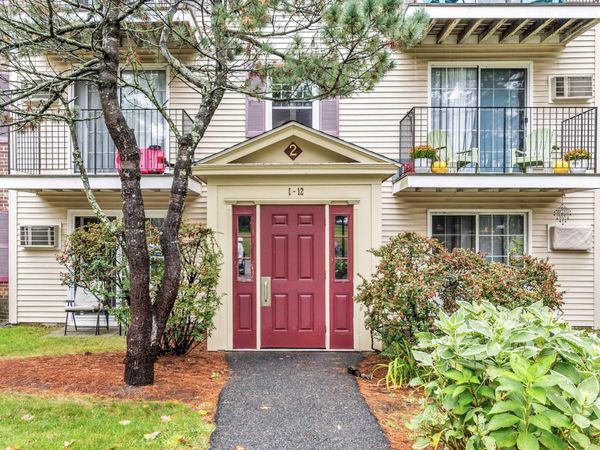 2 Autumn Leaf Drive, Unit 6, Nashua, NH 03060