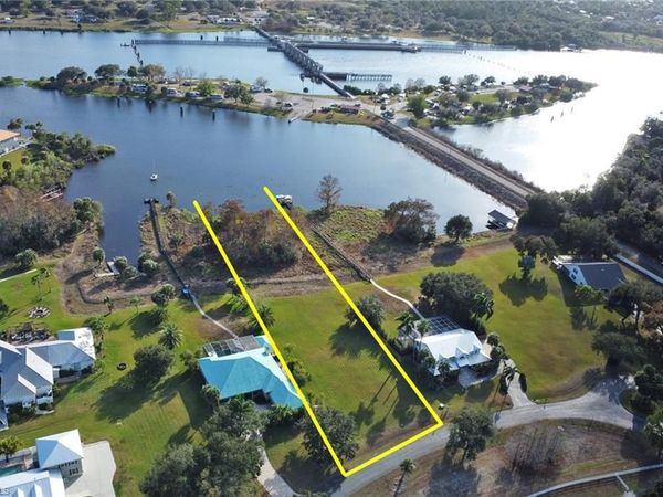 16280 Forest Mist CT , ALVA, FL 33920