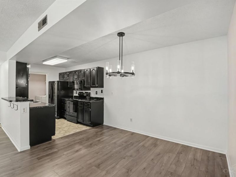 9901 Regatta Drive, Unit 205, Cincinnati, OH 45252 Photo 10