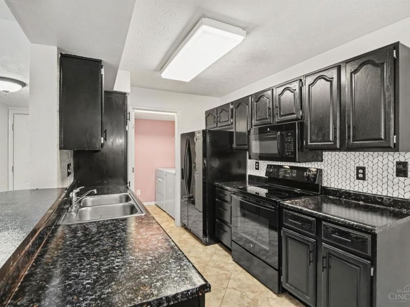 9901 Regatta Drive, Unit 205, Cincinnati, OH 45252 Photo 11
