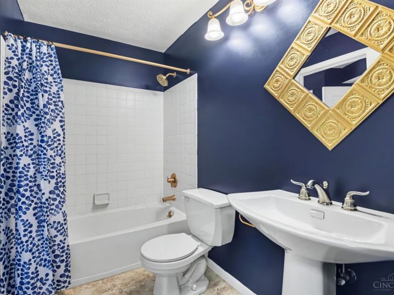 9901 Regatta Drive, Unit 205, Cincinnati, OH 45252 Photo 31
