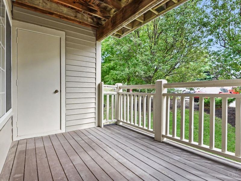 9901 Regatta Drive, Unit 205, Cincinnati, OH 45252 Photo 32