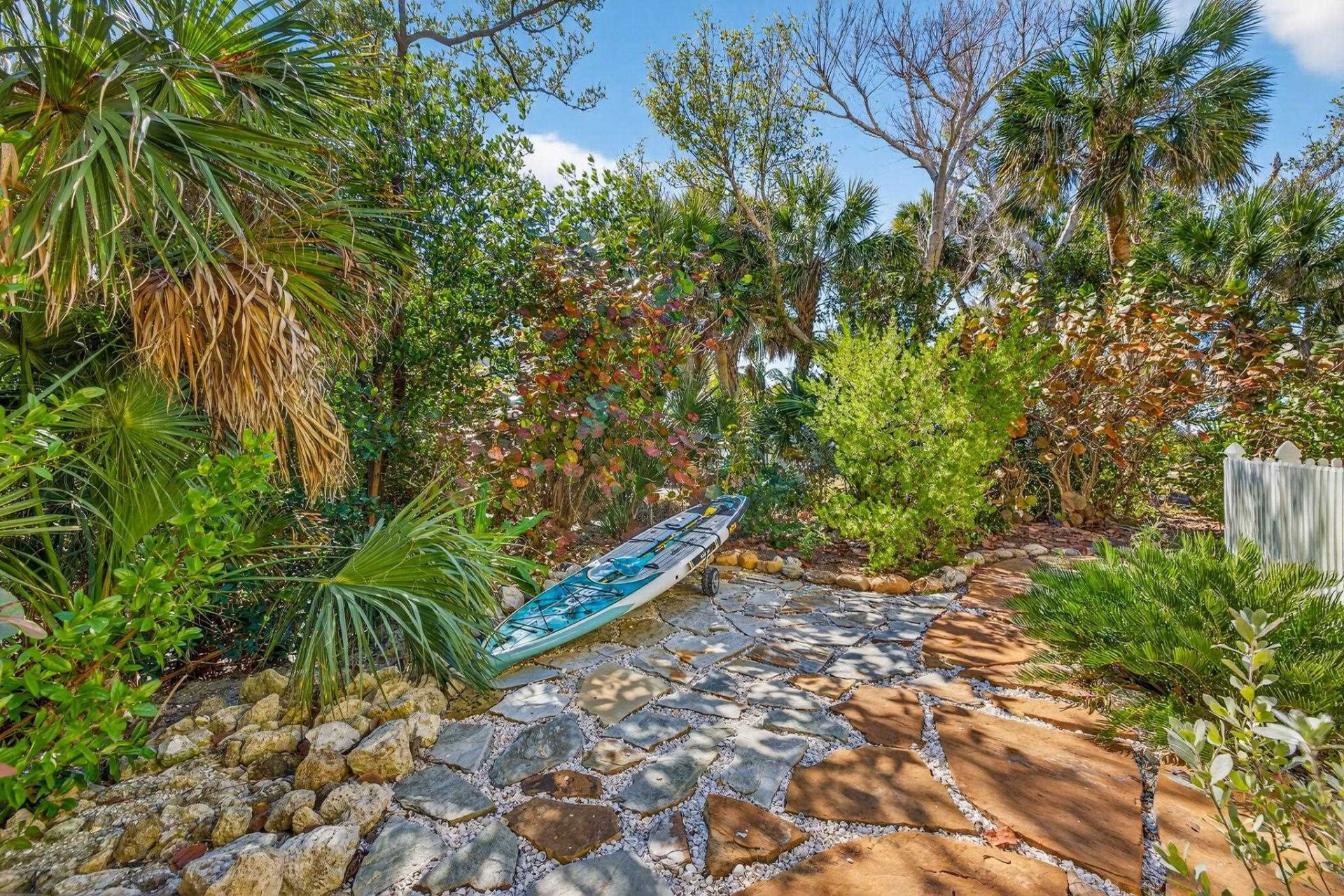 6143 Castaways Ln, Sanibel, FL 33957 Photo