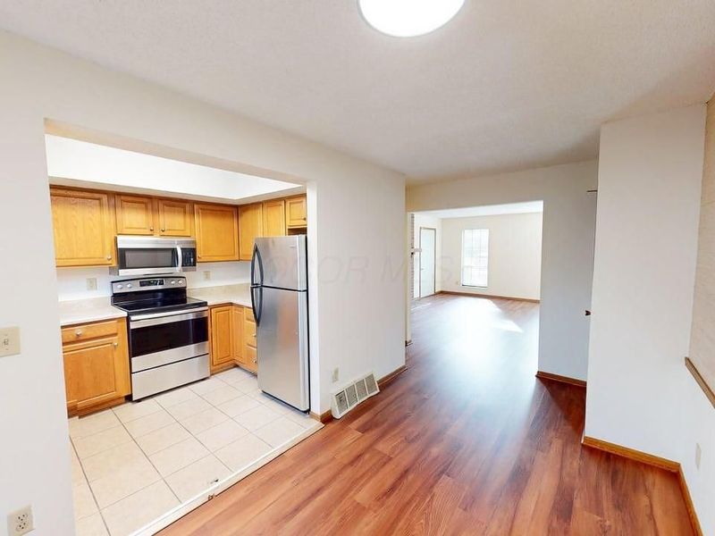 5294-5296 Brandy Oaks Lane, Columbus, OH 43220 Photo 9