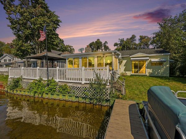 225 N Lakeside Drive, Michigan Center, MI 49254