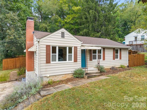 400 Monte Vista Road , Candler, NC 28715