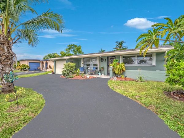 9261 NW 24th Pl , Sunrise, FL 33322