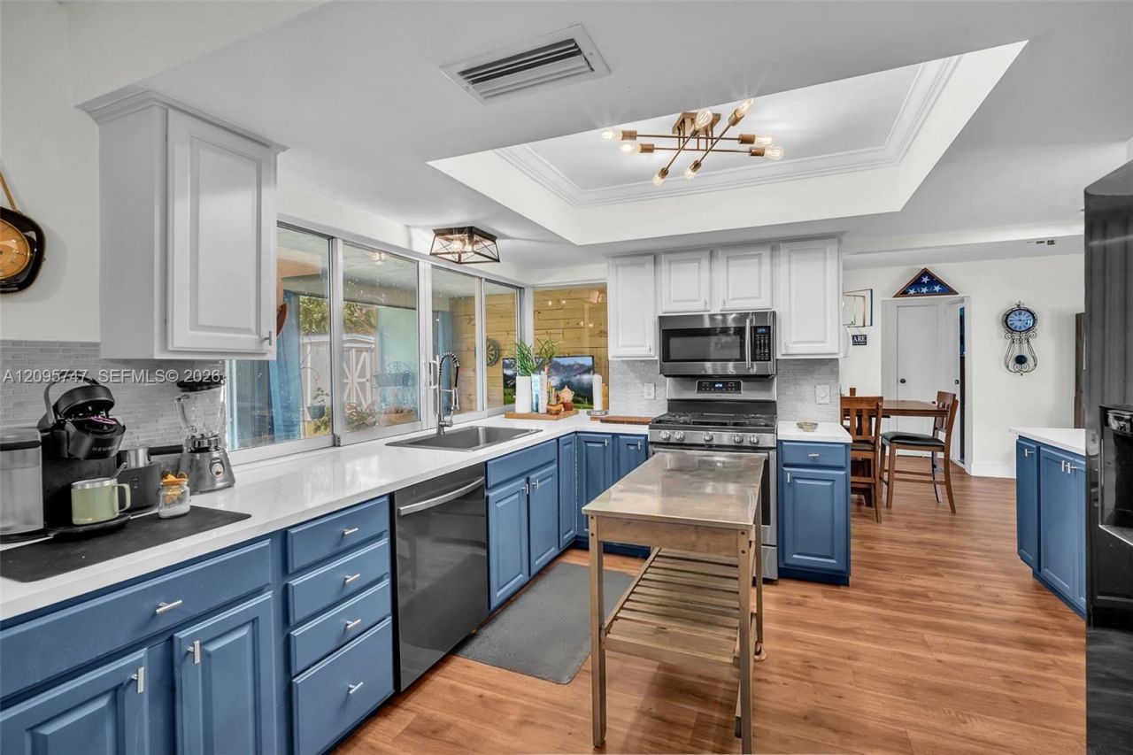 9261 NW 24th Pl, Sunrise, FL 33322 Photo