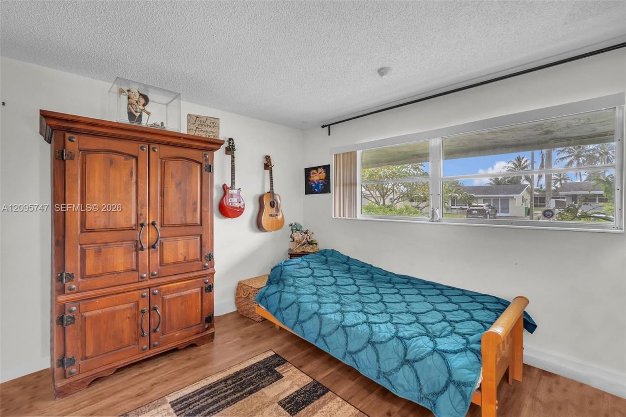 9261 NW 24th Pl, Sunrise, FL 33322 Photo