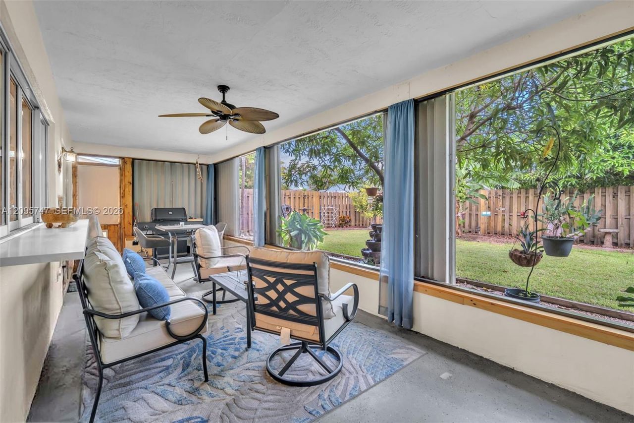 9261 NW 24th Pl, Sunrise, FL 33322 Photo