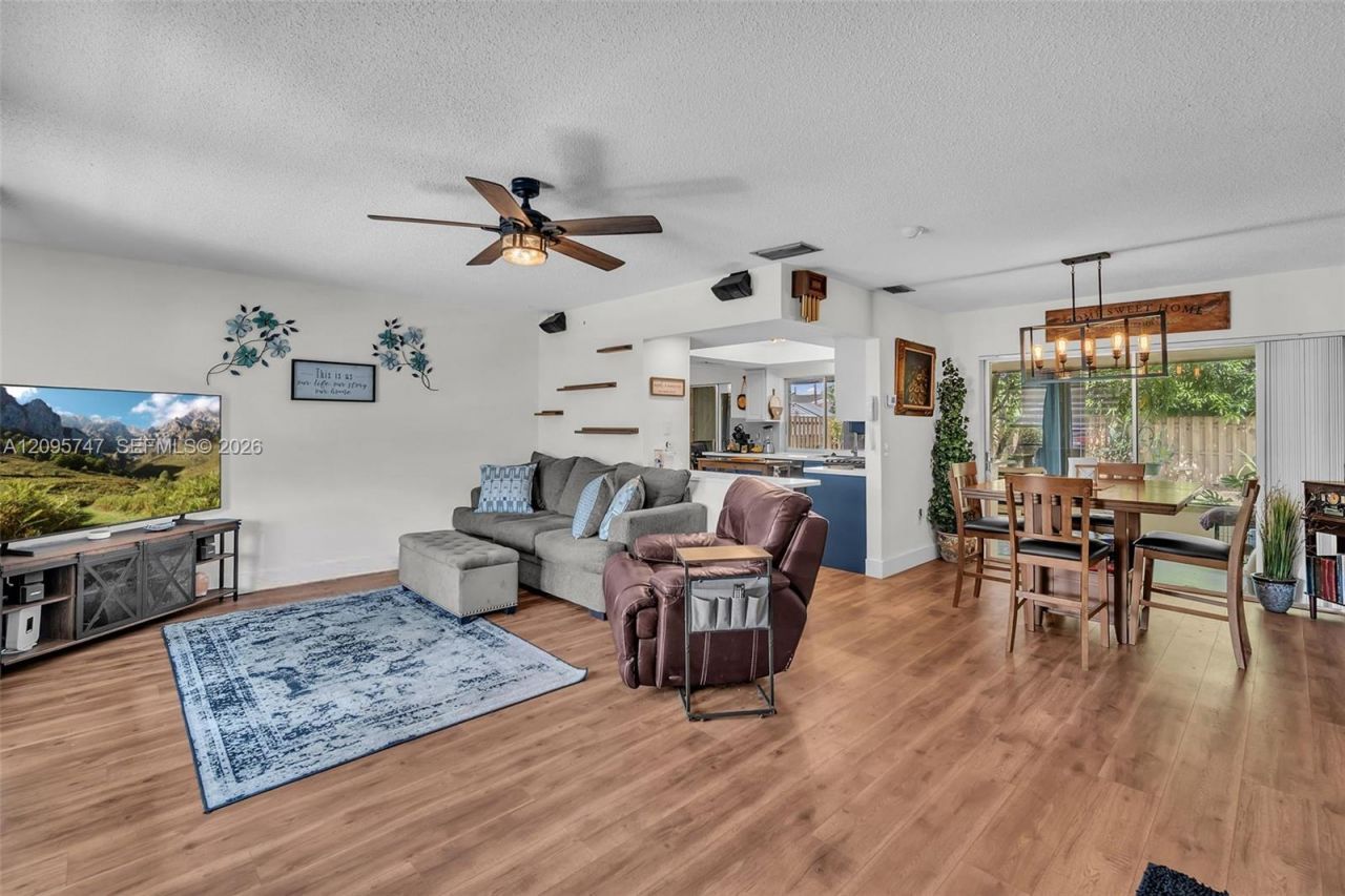 9261 NW 24th Pl, Sunrise, FL 33322 Photo
