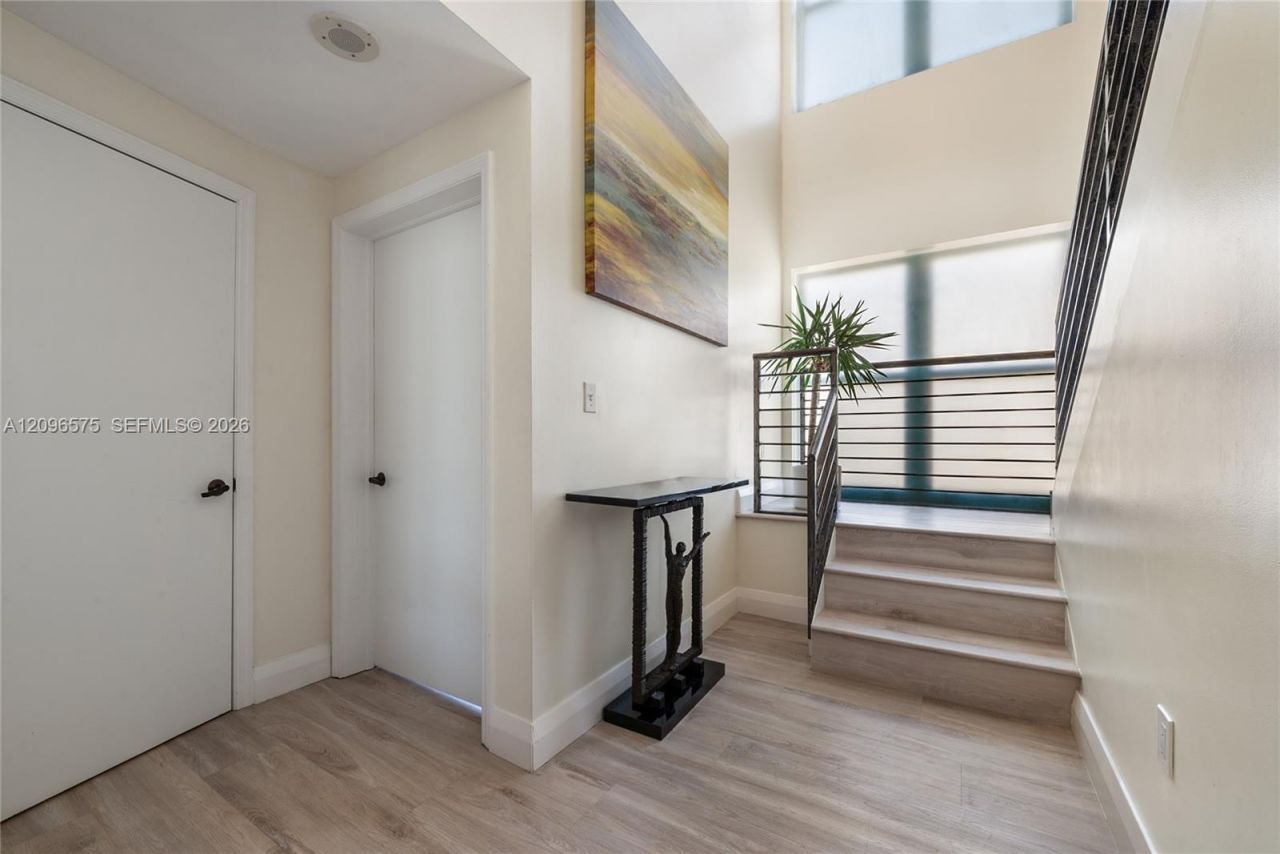 1330 Ocean Dr , Unit R5D, Miami Beach, FL 33139 Photo