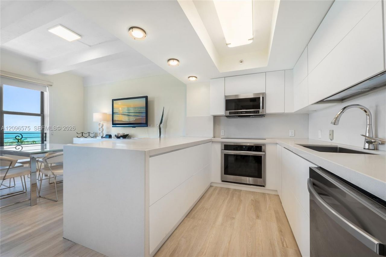 1330 Ocean Dr , Unit R5D, Miami Beach, FL 33139 Photo