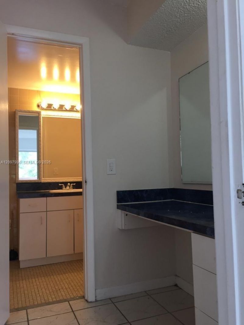 400 NE 18th Ave, Unit 202, Homestead, FL 33033 Photo