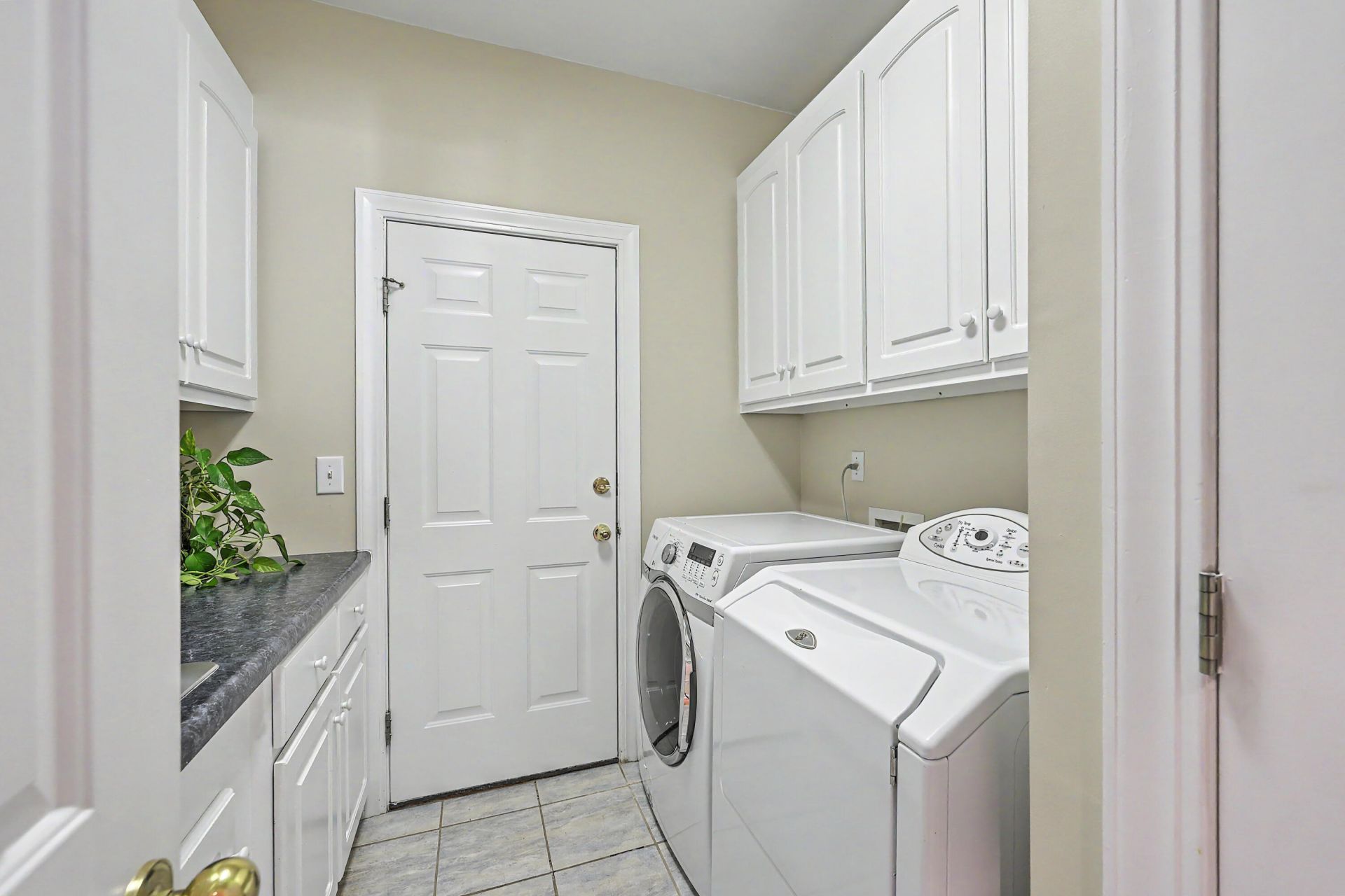 8648 Timbermarsh Lane Photo 25