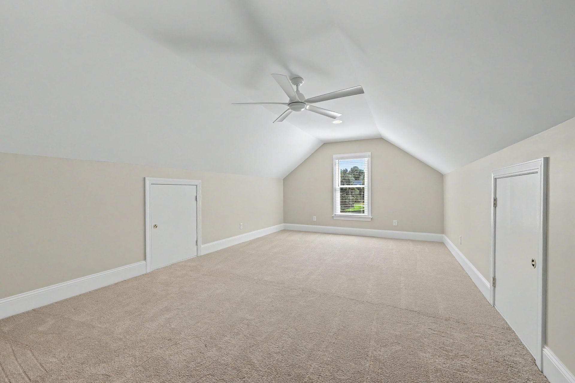 8648 Timbermarsh Lane Photo 45