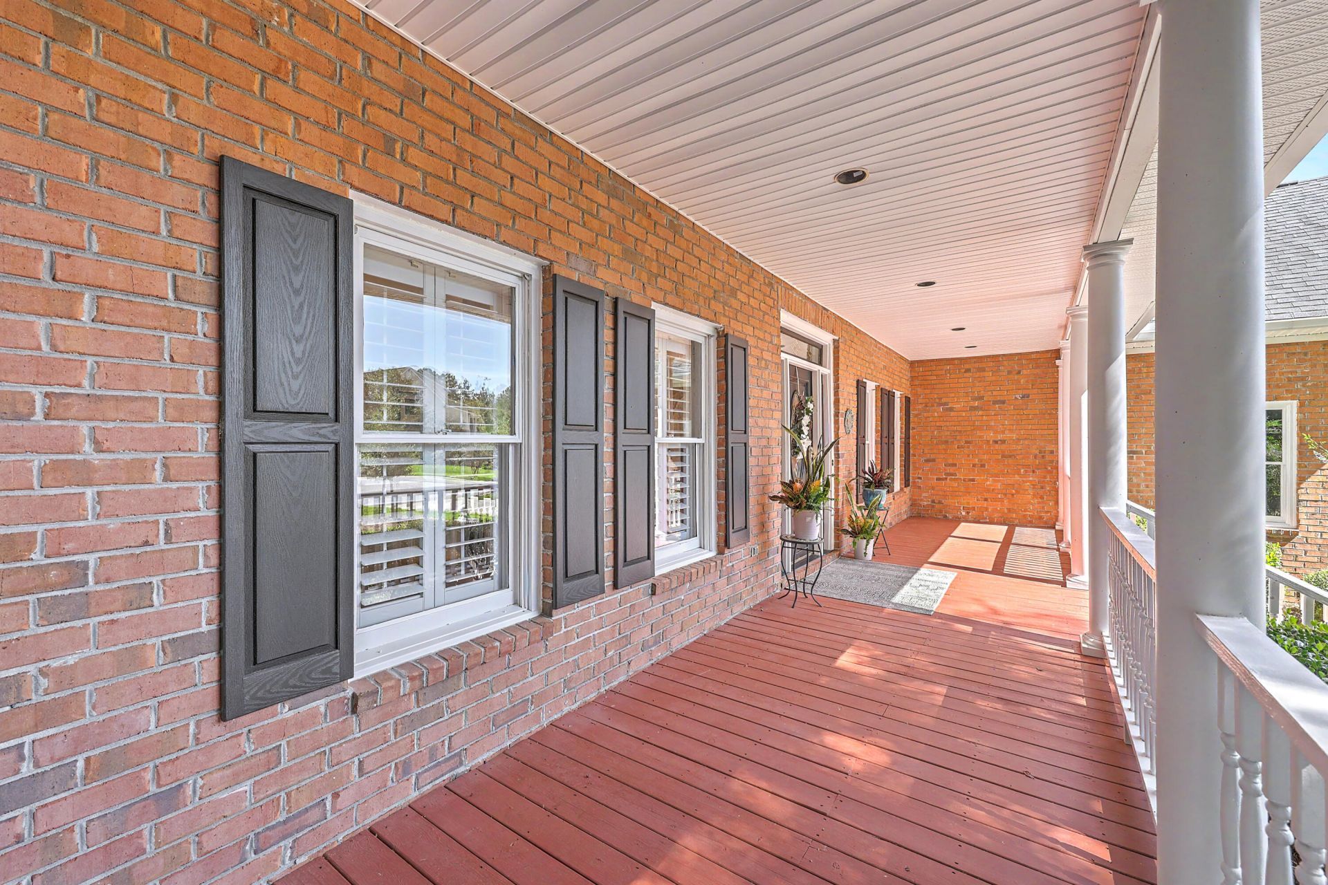 8648 Timbermarsh Lane Photo 9