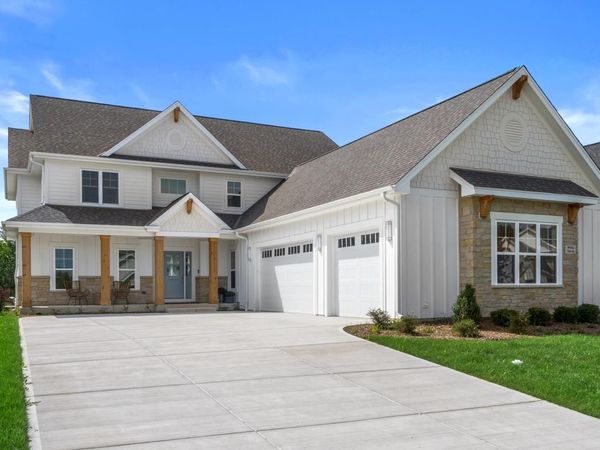 W184N5129 Sunrise LANE, Menomonee Falls, WI 53051