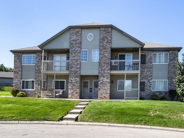 W170S7579 Gregory DRIVE, Unit E, Muskego, WI 53150