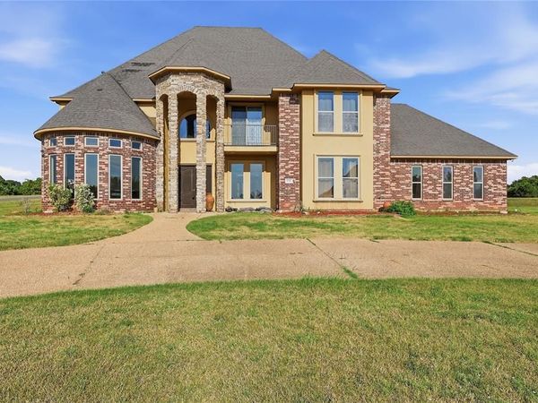 198 N Beach Drive , Bossier City, LA 71111