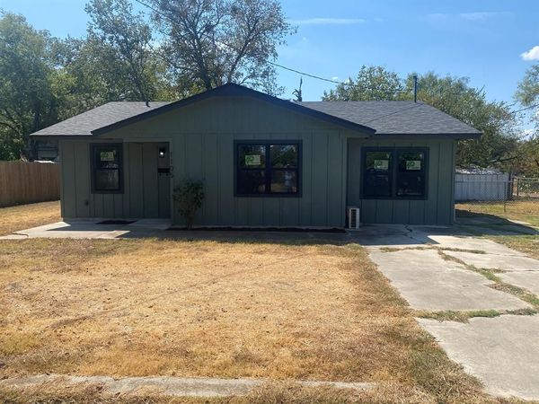 1105 9th Street , Brownwood, TX 76801