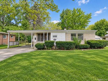 15310 Oak Park Boulevard, Oak Park, Mi 48237
